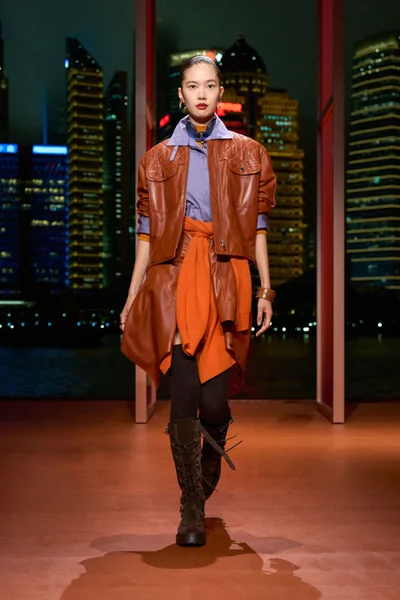 Look 21